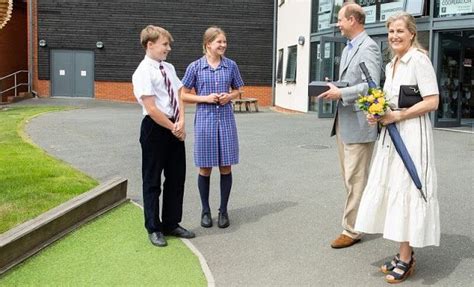 The Earl and Countess of Wessex visited Eagle House School | Lady louise windsor, Countess ...