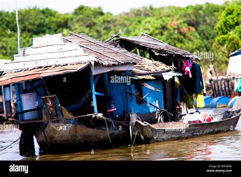 Vietnam floating market Stock Photo - Alamy