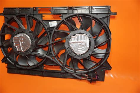 AUDI Q5 COOLING FAN ASSEMBLY 2018 2019 2020 80A121003 OEM