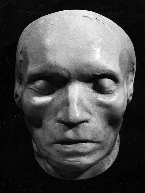 A haunting photo collection of famous people’s death masks, 1300-1950 ...