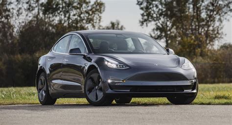 Tesla Model Y Review Australia : Tesla Unveils Model Y Drive Car News ...