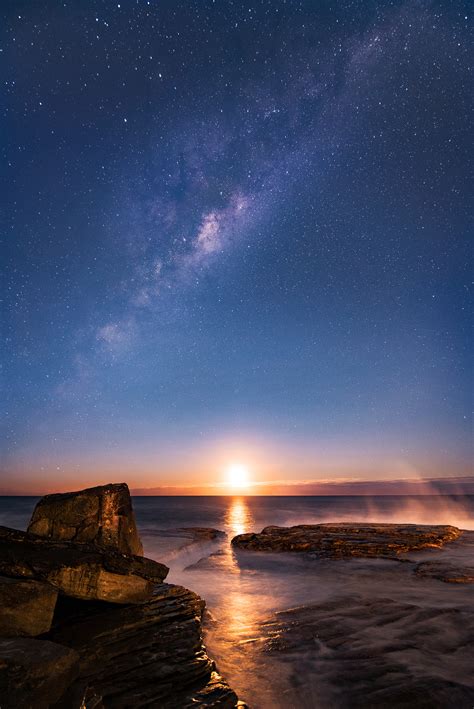 Download Maroubra Beach At Night On Itl.cat