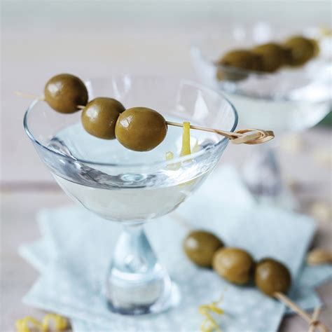 Classic martini recipe | easyFood