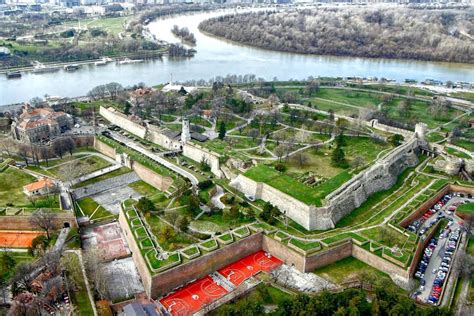 Must Hoop : Kalemegdan in Belgrade, Serbia – Courts of the World