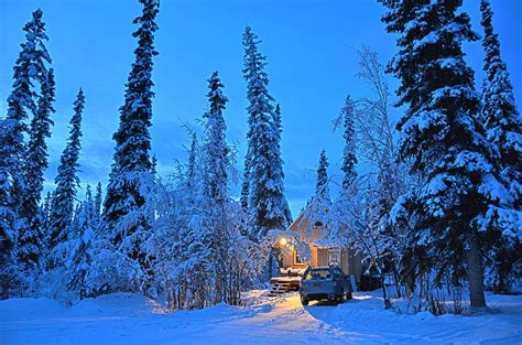 Small Alaska Cabin – Tiny House Swoon