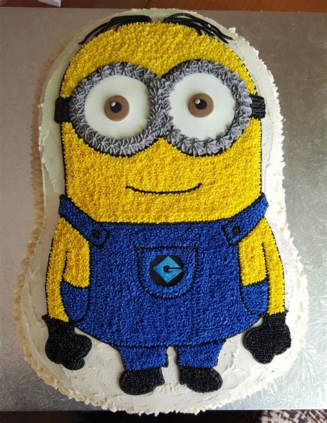 Simple Minion Birthday Cake