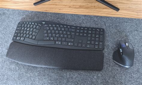 Logitech Ergo K860 Test - ergonomische Tastatur mit geteiltem Layout