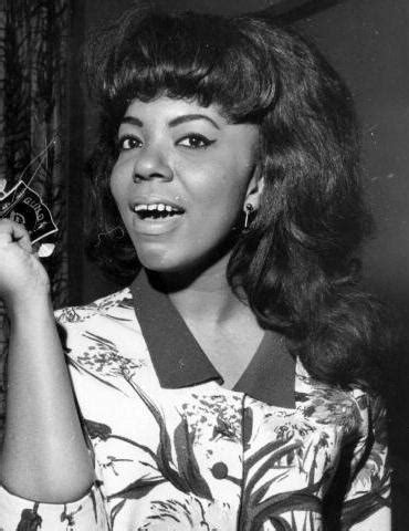 Mary Wells biography, birth date, birth place and pictures