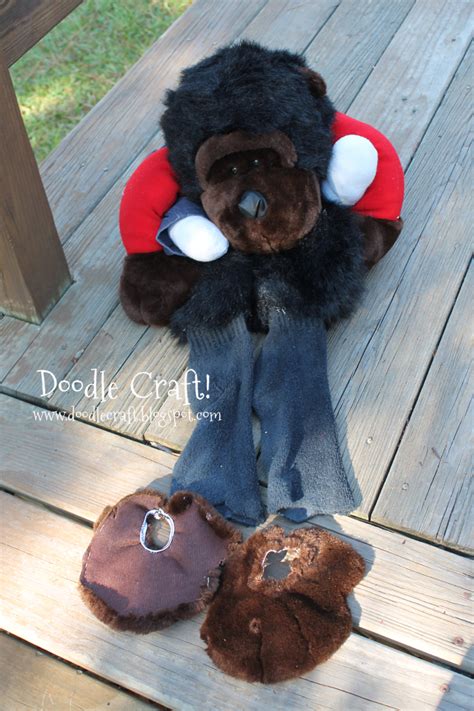 Doodlecraft: Easy Monkey Piggy-Back-Ride Costume!