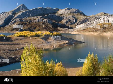 Riaño dam, León, Spain Stock Photo - Alamy