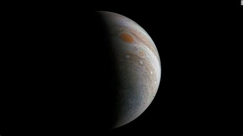 NASA to snap close-up images of Jupiter's Great Red Spot - CNN