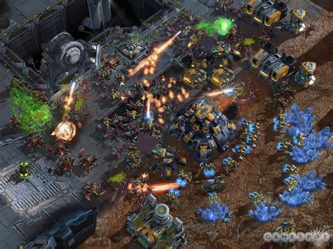 Starcraft II Hands-On - Zerg Rush! - GameSpot