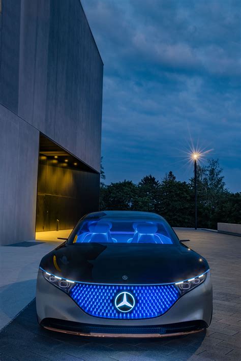 Mercedes-Benz Vision EQS debuts – concept electric flagship with over ...