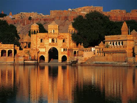 India Tourism: Jaisalmer Places of Attractions | Jaisalmer Fort - Havelis | Jaisalmer Tourist Places