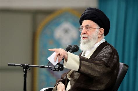 Sister of Iran's leader condemns his rule, urges Guards to disarm ...