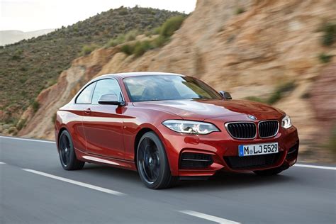 WORLD PREMIERE: BMW 2 Series Coupe and Convertible Facelift