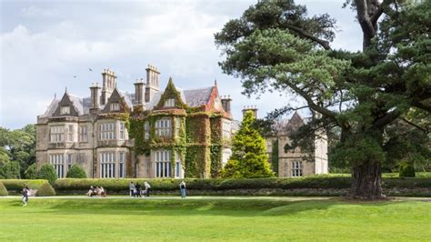 Muckross House and Gardens, Killarney, Co. Kerry, Ireland | Silverscreen Tours