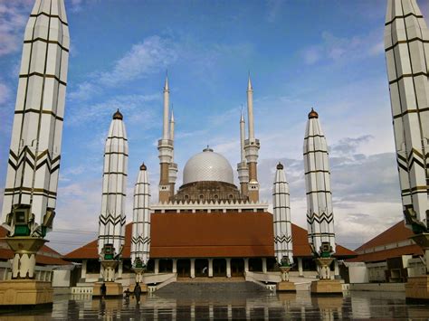 Masjid Agung Jawa Tengah di Semarang - Yoshiewafa