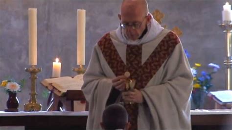 Traditional Vocations blog: Living the Liturgy: The Benedictine Monks ...