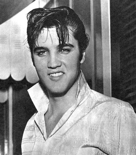 Elvis Presley | Elvis presley images, Elvis presley biography, John ...