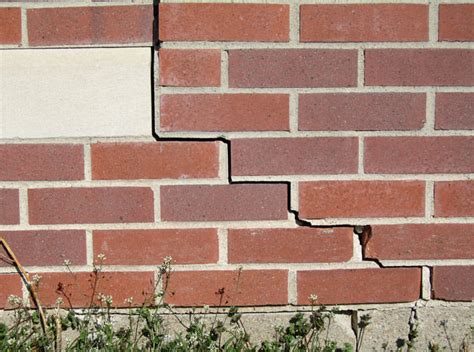 Foundation Cracks Repair in Wisconsin & Illinois | Foundation Wall Crack Repair in Madison ...