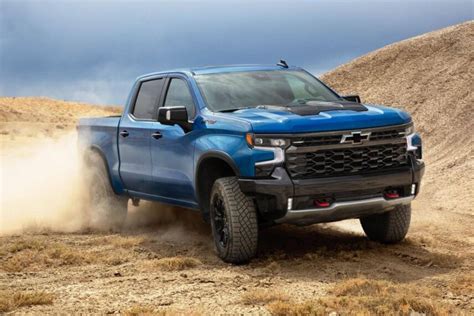 7 Best Hybrid Pickup Trucks (Ranking 2022)