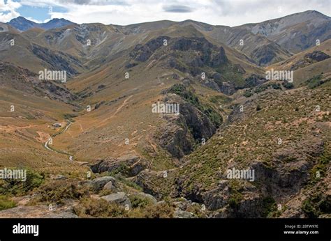 Woolshed Creek Hut on Mt Somers Stock Photo - Alamy