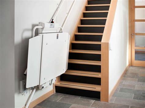 The compact wheelchair lift