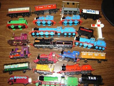 BIG LOT OF ERTL THOMAS the TRAINS and TRACK with CASE! | #143368009