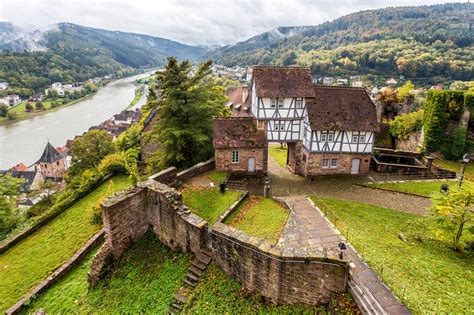 Gate of Hirschhorn Castle in the Neckar Valley, Germany [OP] : r/europe