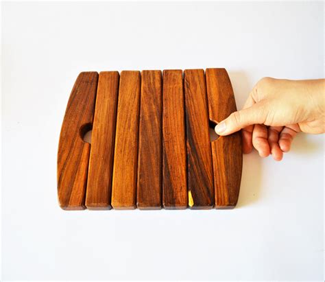 Wooden trivet handmade kitchenware from Omar Handmade Original kitchen