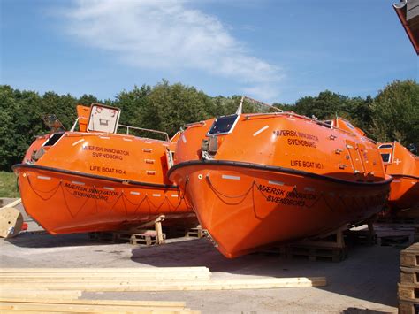 Rescue boats Innovator & Giant › Walsteds Bådeværft A/S