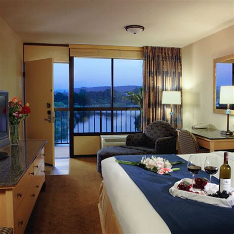 Holiday Inn Express At Monterey Bay, Seaside, CA - California Beaches