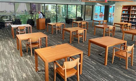 University of Louisville - Ekstrom Library - Agati Furniture