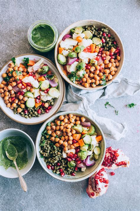 Veggie Meal Bowls with Freekeh and Parsley-Tahini Sauce | Hello Veggie