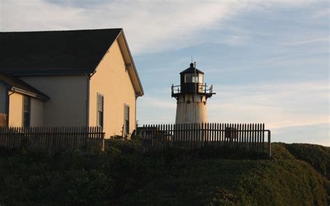 Point Montara Light Station in Montara, CA - California Beaches