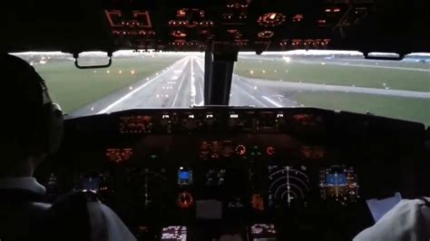 Boeing 737-800 Landing in Dublin. Cockpit view. - YouTube