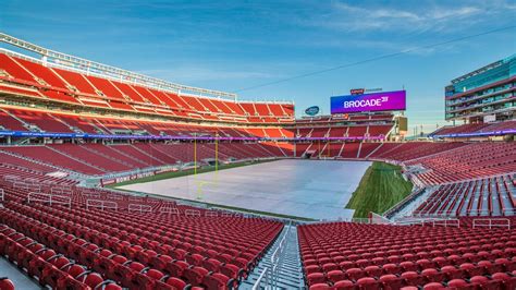 Techiest Super Bowl ever: Silicon Valley's stadium girds for the big game - CNET