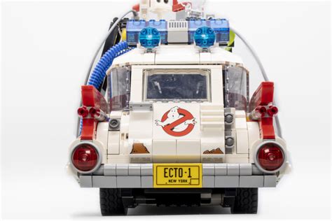 LEGO 10274 Ghostbusters ECTO-1 review