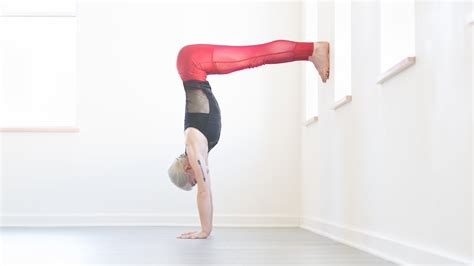 2 Handstand Press Drills You Can Do at the Wall