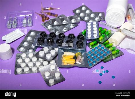 Different types of medicine hi-res stock photography and images - Alamy