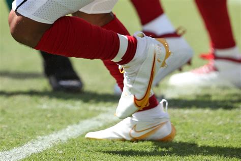 What Pros Wear: Kyler Murray's Nike Vapor Edge 360 Elite Cleats - What ...