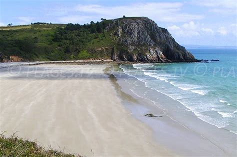 Poul Beach in Crozon - Finistère - France - Plages.tv