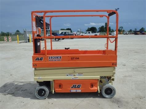 JLG 1930ES: Prices, Specs, and Trends