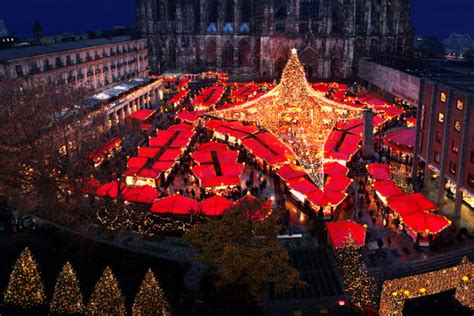 Weihnachtsmarkt am Kölner Dom 2024