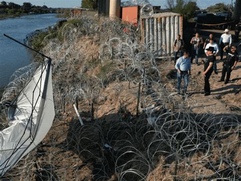 Elon Musk Texas-Mexico Border Visit Photos | SpaceX CEO Become a journalist to tell the real ...