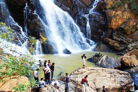 Offbeat Places|Homestays|Makkiyad Meenmutty Water Falls Places To Visit Ponmudi