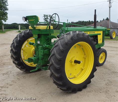 John Deere 520 tractor in Plainview, MN | Item DV9372 sold | Purple Wave