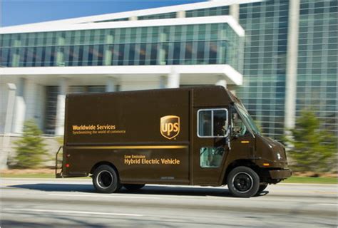 UPS Expands Its Hybrid Truck Fleet - The New York Times