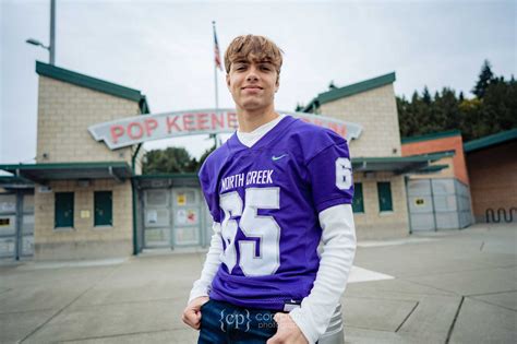 Bothell High School Portraits | Max - Cory Parris Photography